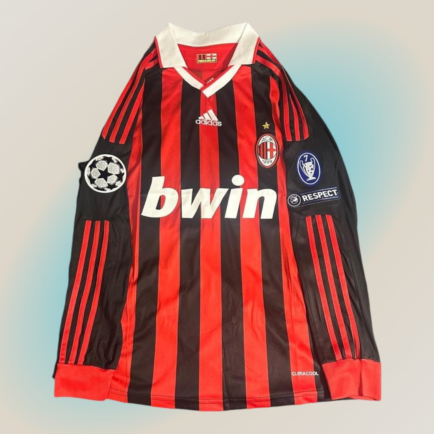 Ronaldinho | AC Milan | 2009/10 | Home Kit | Long Sleeve